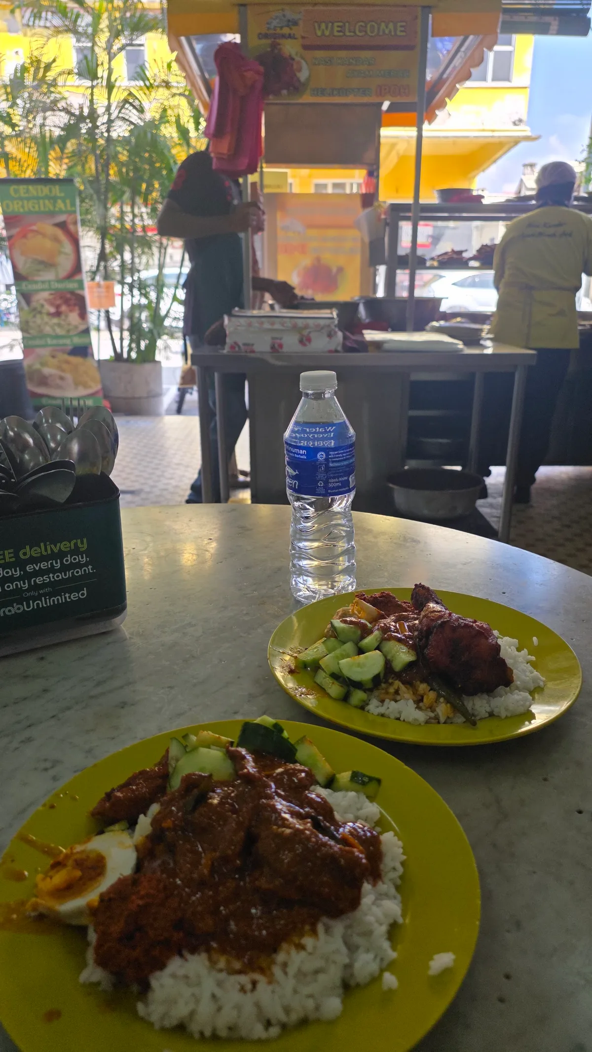 Restoran Nasi Kandar Ayam Merah (Nasi Ganja) @ Kedai Kopi Yong Suan — signature dish