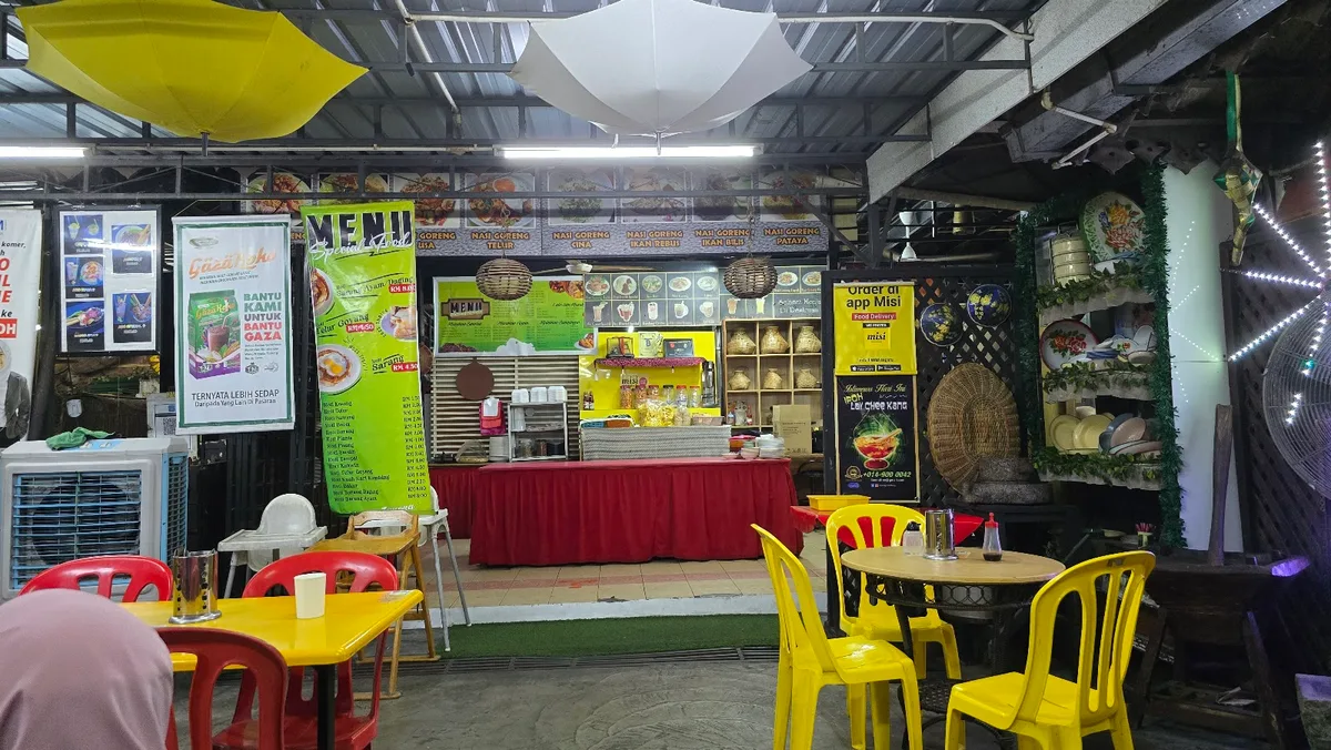 Restoran Warung Tempua 24jam — interior