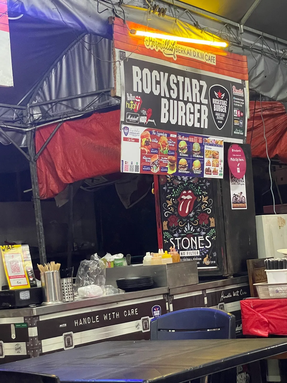 Rockstarz Burger — storefront