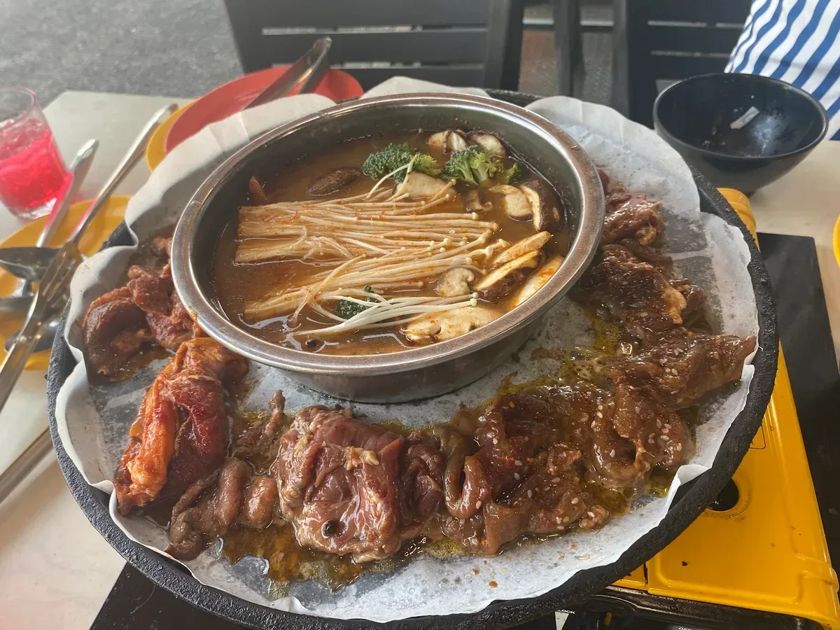 Roket Fullhaus Steamboat & Grill — signature dish