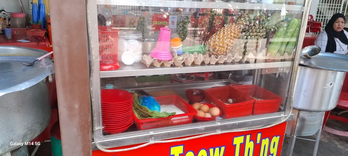 Rosli Nasi Ayam Corner — interior