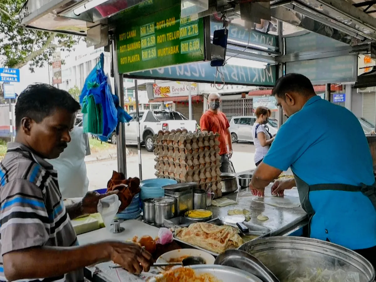 Roti Canai dan Murtabak Legend Jelutong — signature dish