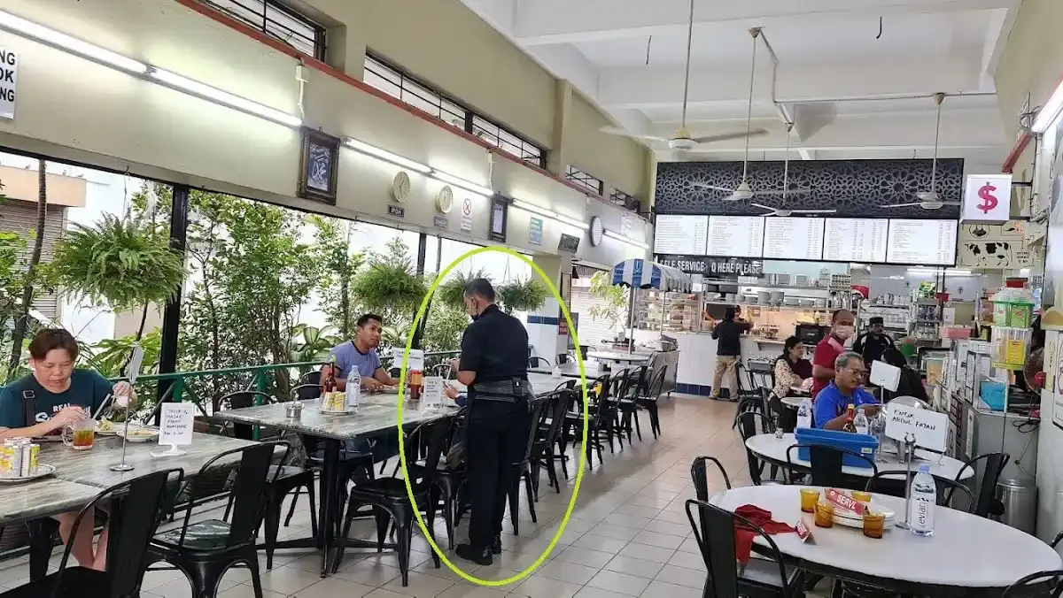 Roti Canai Din — interior