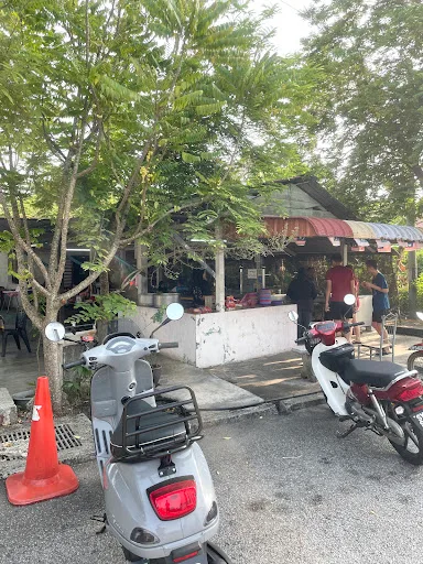 Roti Canai Istimewa Aziz — storefront