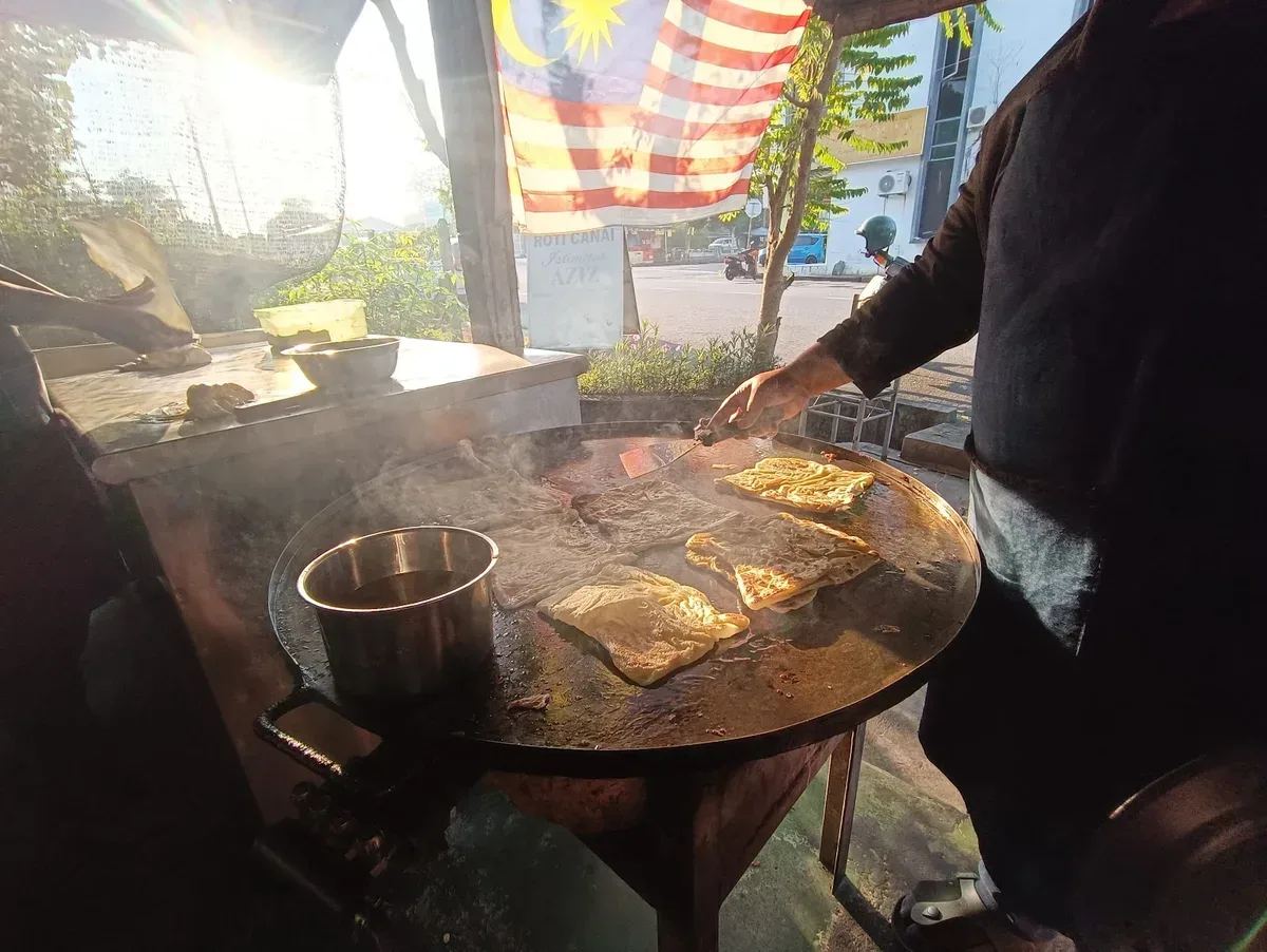 Roti Canai Istimewa Aziz — signature dish