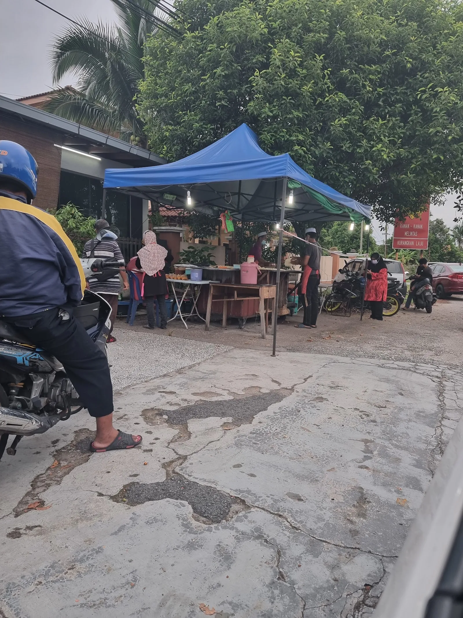 Roti Canai Pak Syeikh — exterior