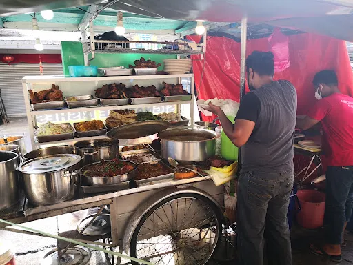 Air Itam Famous Roy Nasi Kandar — interior
