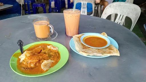 Sajidah Cafe (Roti Canai) — signature dish