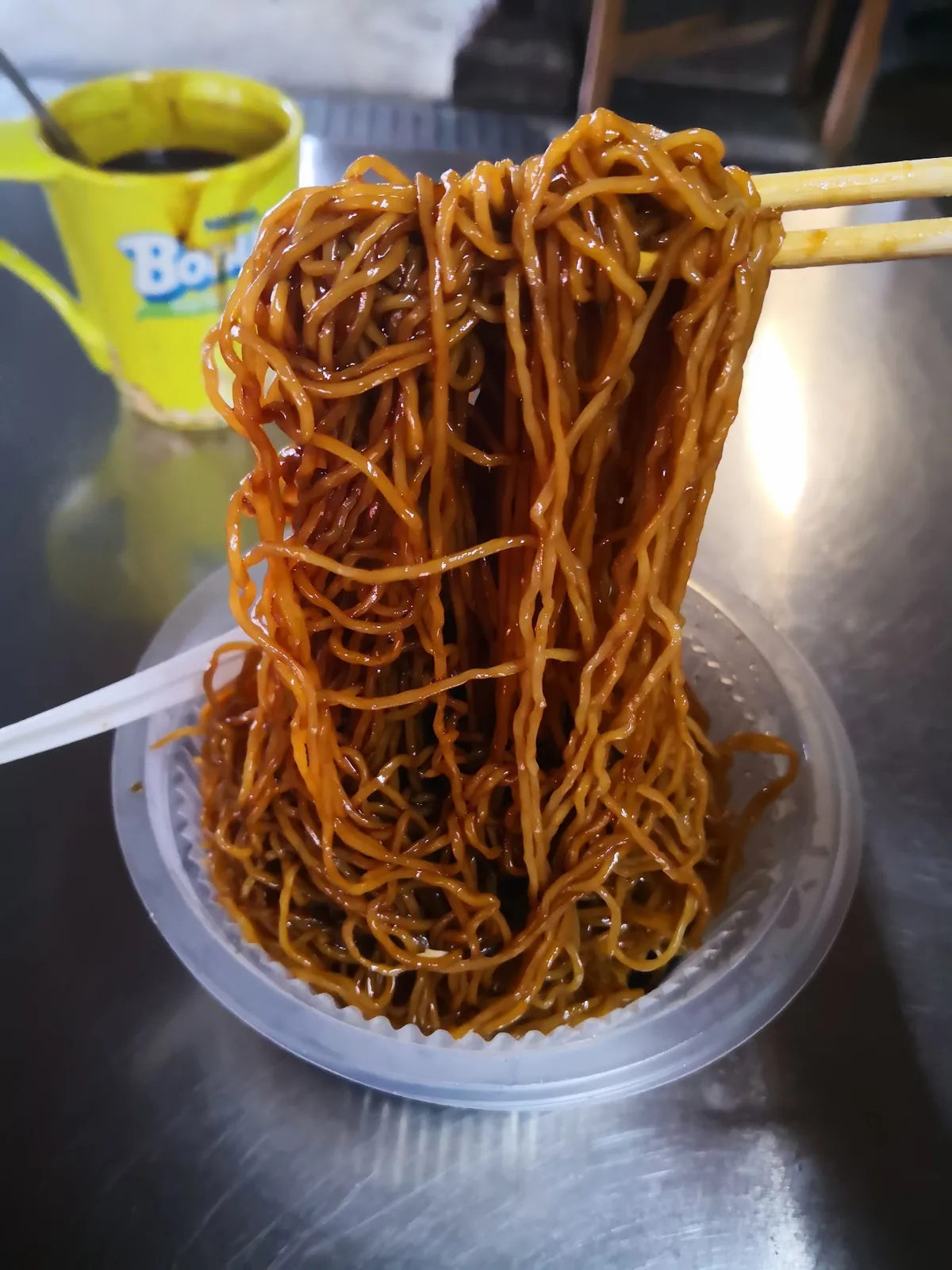 Springy egg noodles with kopi