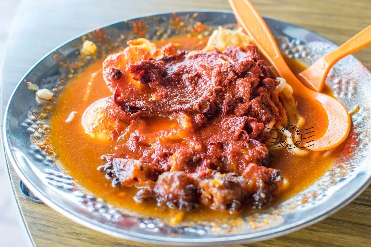 Seeni Mee Sotong (Sri Weld Food Court) — signature dish