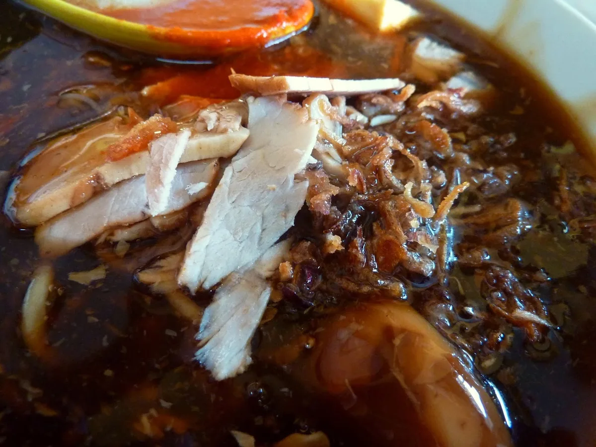 Lor mee with shredded chicken
