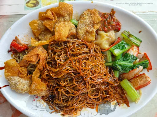 Seng Thor Coffee Shop Oh Chien — signature dish