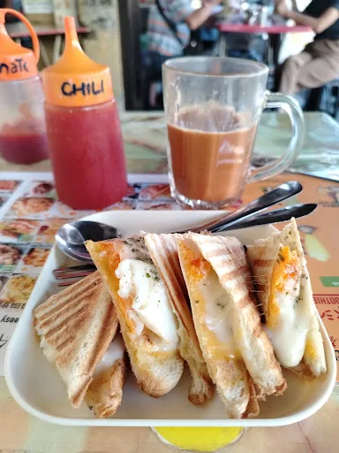 Seng Thor Coffee Shop Oh Chien — signature dish