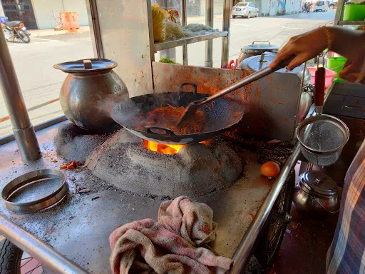 Shahul Hamid Mee Goreng — interior