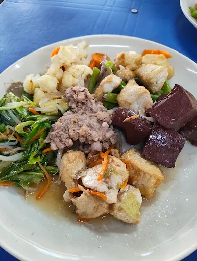 新满天 Squat-Stool Teochew Porridge — dish