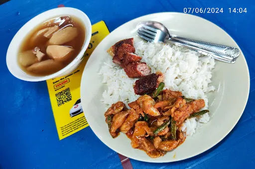 新满天 Squat-Stool Teochew Porridge — dish