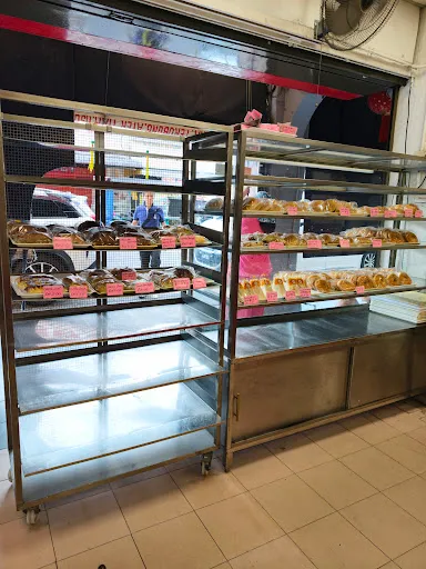 Sin Ka Oon Bakery — interior