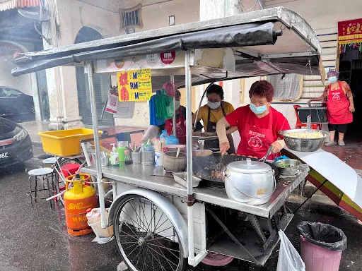 Sister Yao's Char Koay Kak — signature dish