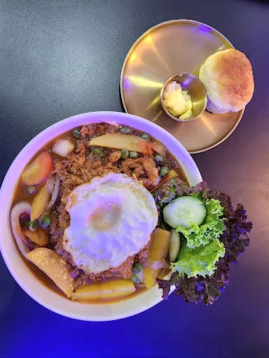 Snugfood Kiosk Mee Goreng — dish