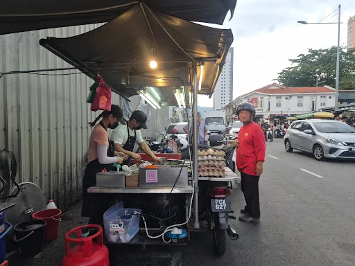 So Ji Seafood Char Koay Kak — signature dish
