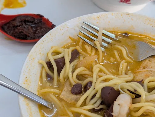 Kedai Kopi Soon Yuen Curry Mee — signature dish