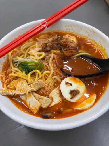 Kedai Kopi Soon Yuen Curry Mee — signature dish
