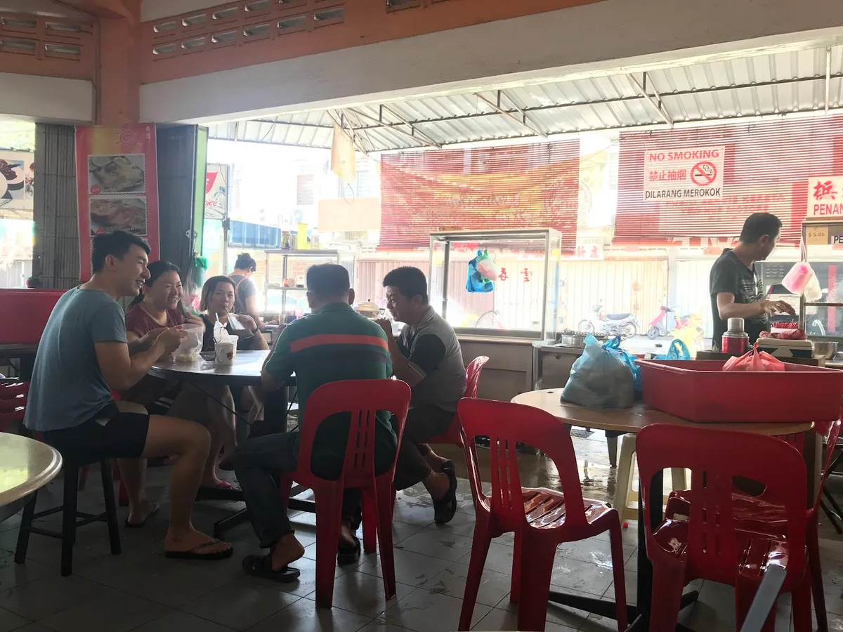 Breakfast crowd inside the kopitiam