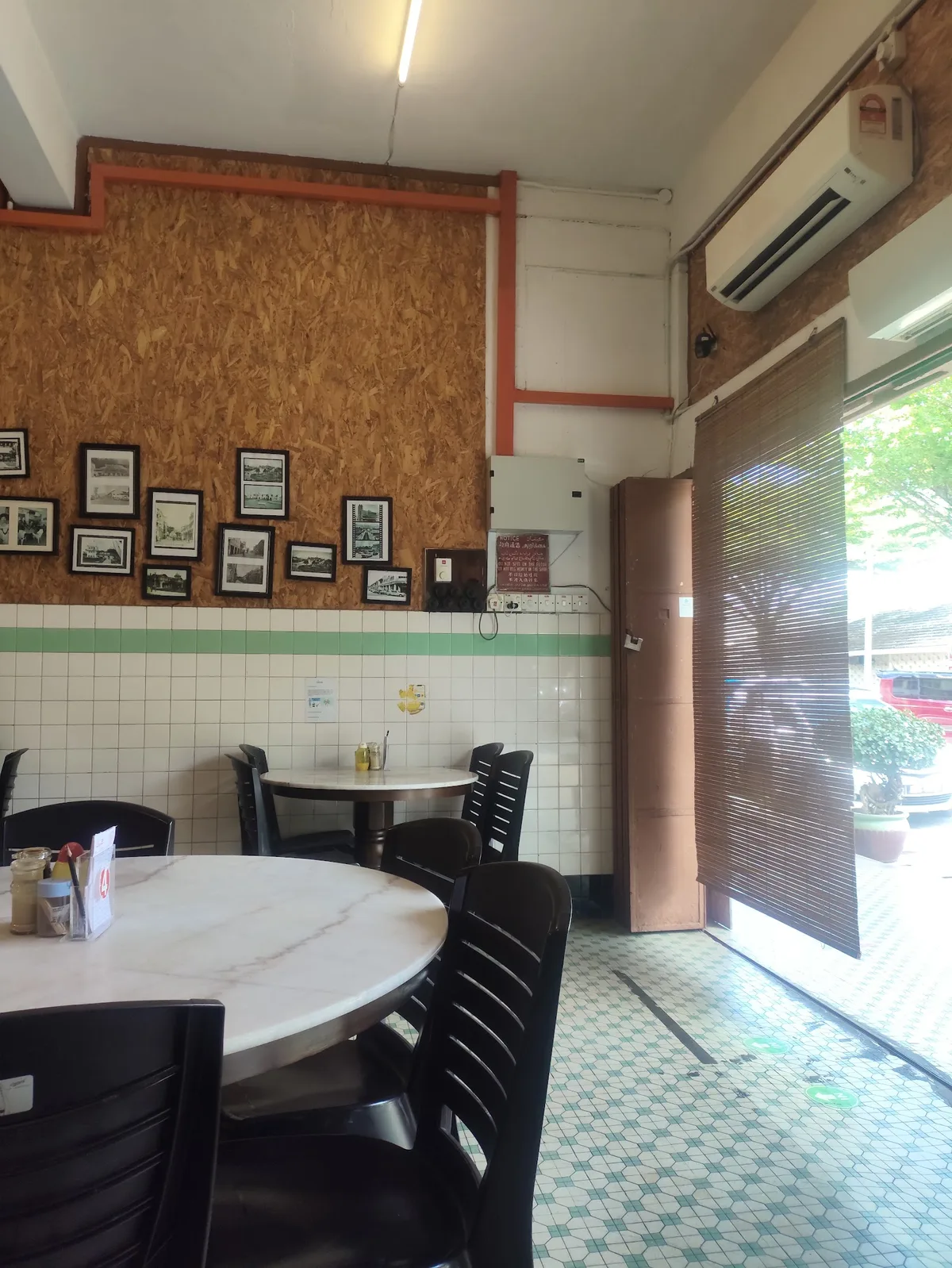Sun Heng Coffee Shop (curry mee stall) — interior