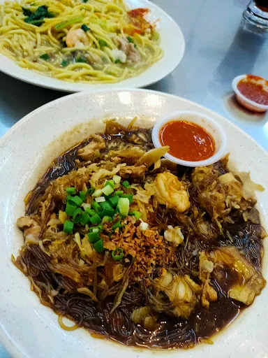Sun Kee Oyster Mee — dish
