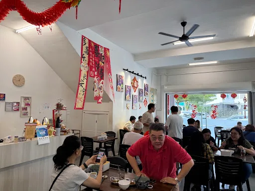 Sunny Fish Meat Noodle — interior