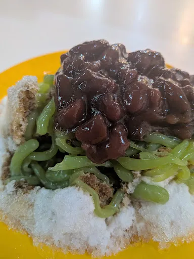 Swatow Lane Ice Kacang Heritage Ais Kacang — dish