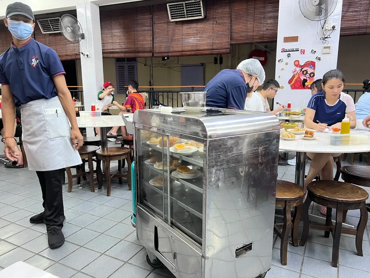 Tai Tong Restaurant — interior