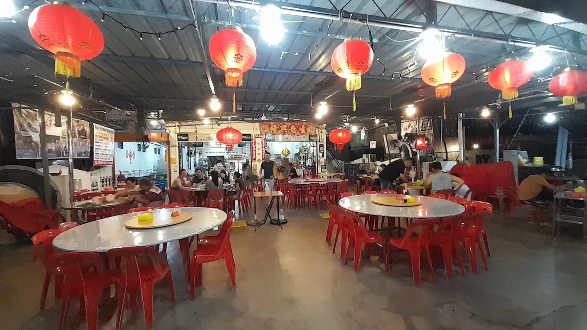 Tai Tong Seafood Restaurant — interior