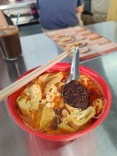 Taman Bukit Curry Mee — signature dish