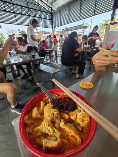 Taman Bukit Curry Mee — signature dish