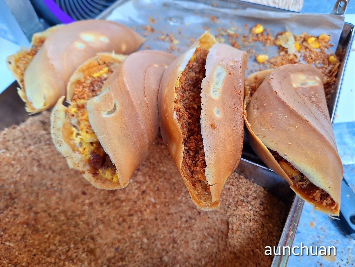 Ban chang kueh fresh off the griddle