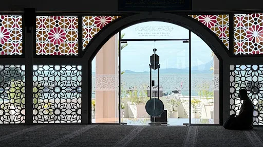 Tanjung Bungah Floating Mosque Laksa Cart — interior