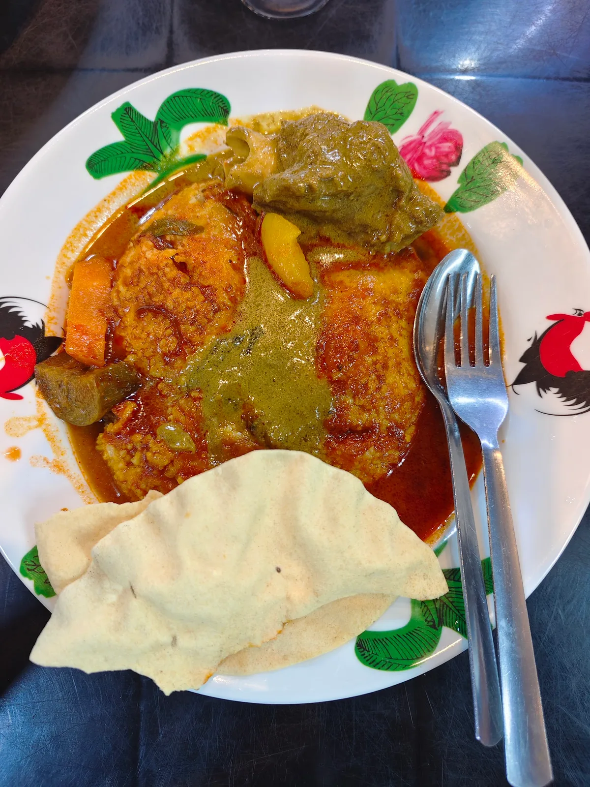 Rice with dalca, green curry and papadum
