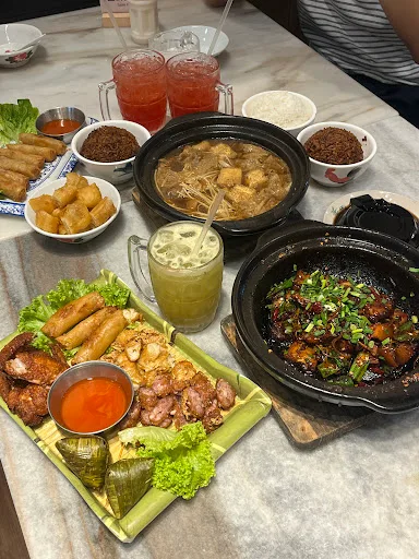 Teh-Hiang Wen Hua Bak Kut Teh 茶香文化肉骨茶 — signature dish