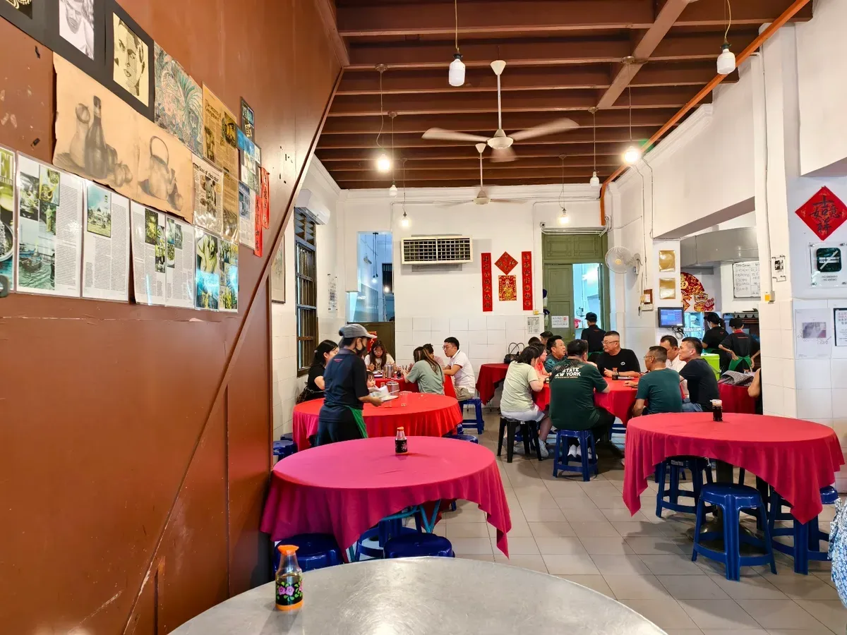Tek Sen Restaurant — interior