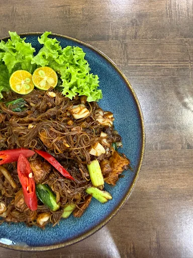 Temu Vegan Palace — signature dish