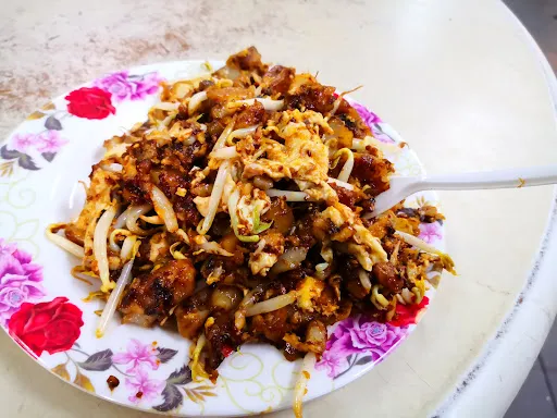 Teoh Guan Hup Coffee Shop 3 Egg Char Koay Kak — dish
