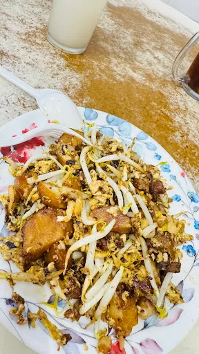 Teoh Guan Hup Coffee Shop 3 Egg Char Koay Kak — dish