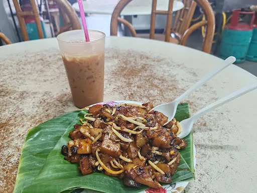 Teoh Guan Hup Coffee Shop 3 Egg Char Koay Kak — dish