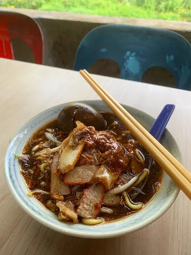 Three Flavor Mee — dish