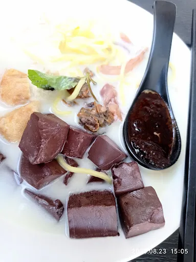 Tian Xia Cafe Curry Mee — dish