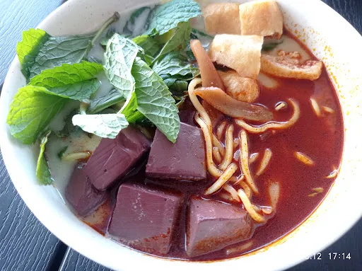 Tian Xia Cafe Curry Mee — dish