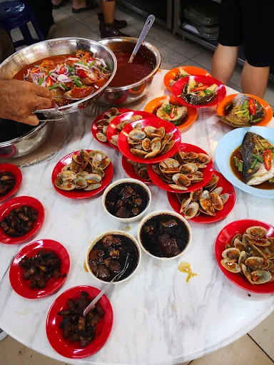 Tian Xiang Coffee Shop Mixed Rice — dish