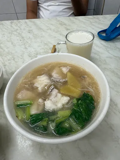 Tong Lek 8 Cafe — dish