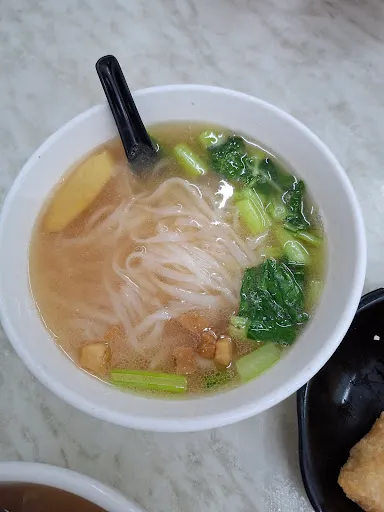 Tong Lek 8 Cafe — dish